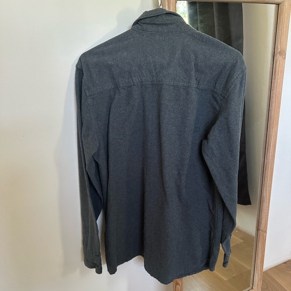 Grizzly mountain Blue 100% cotton Button-Up Shirt - Picture 2 of 4